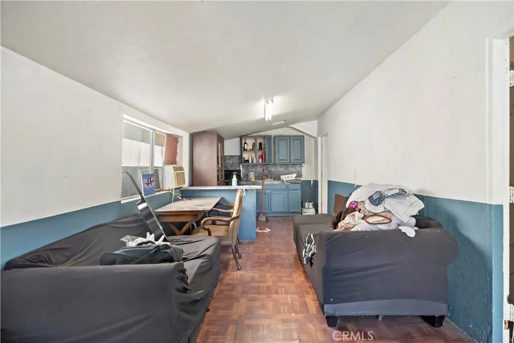 309 N Willowbrook Avenue, Compton, California 90220 home-pic-22