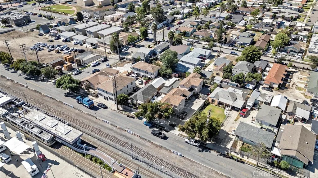 309 N Willowbrook Avenue, Compton, California 90220 home-pic-3