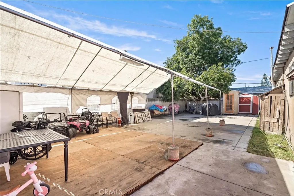 309 N Willowbrook Avenue, Compton, California 90220 home-pic-15