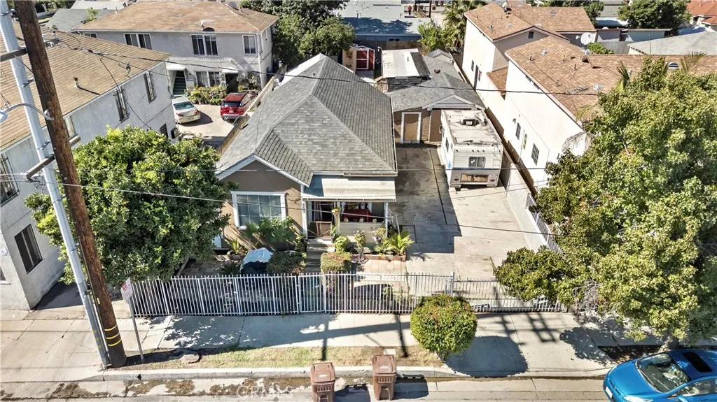 309 N Willowbrook Avenue, Compton, California 90220 home-pic-4