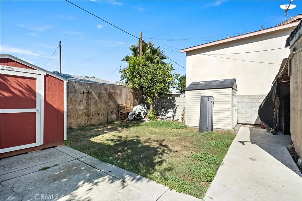 309 N Willowbrook Avenue, Compton, California 90220 home-pic-17