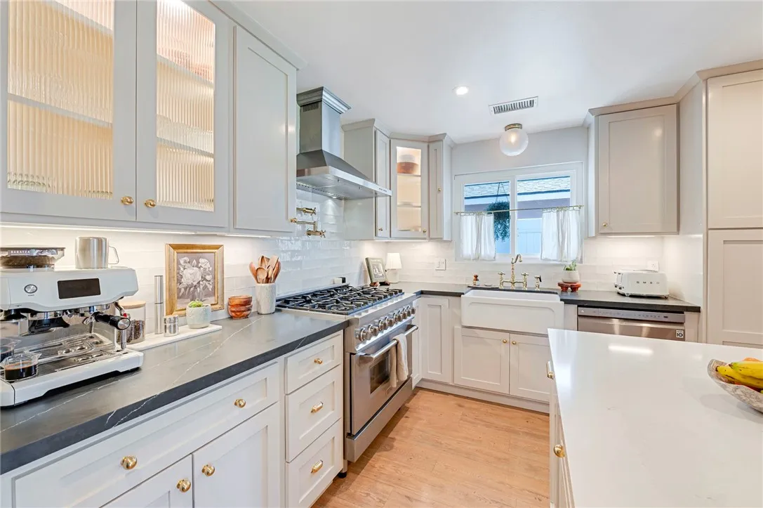 8026 Carnation Drive, Buena Park, California 90620 home-pic-8