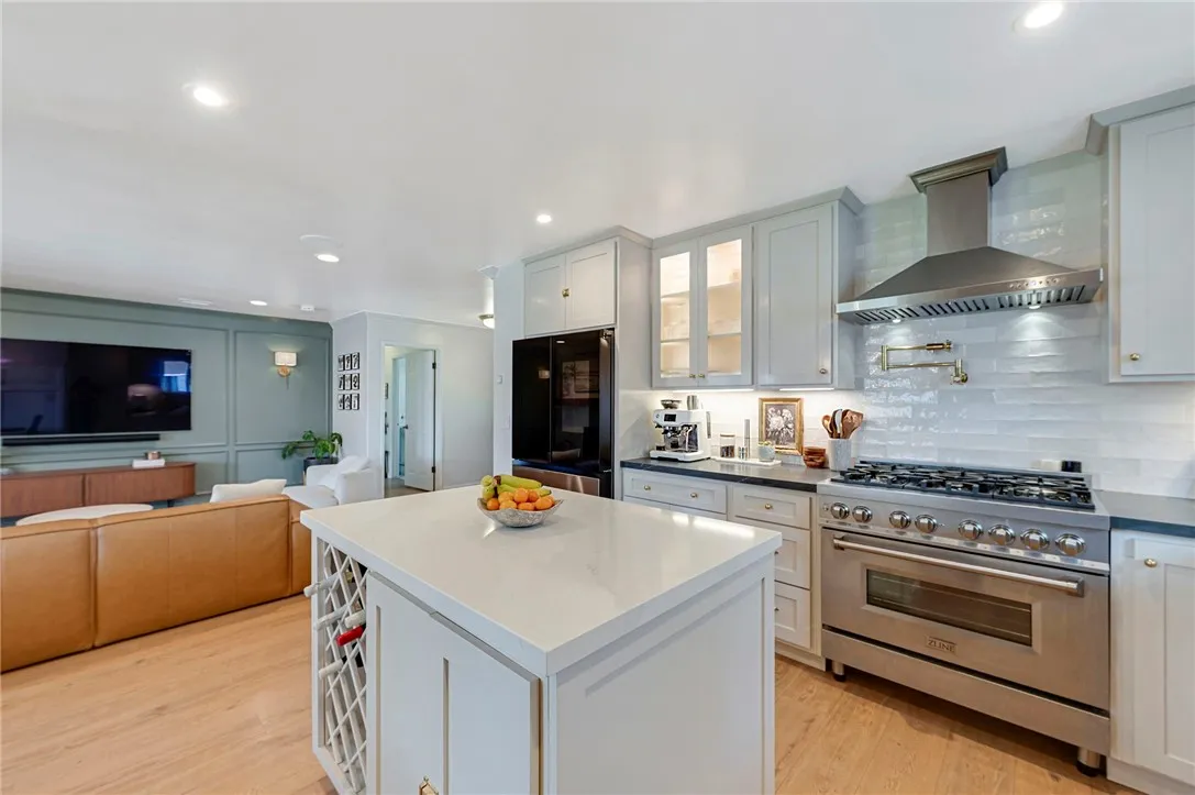 8026 Carnation Drive, Buena Park, California 90620 home-pic-9