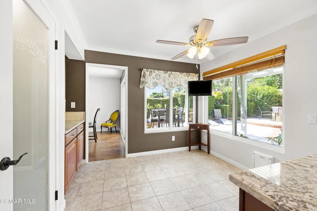 3581 Rachael Avenue, Simi Valley, California 93063 home-pic-8