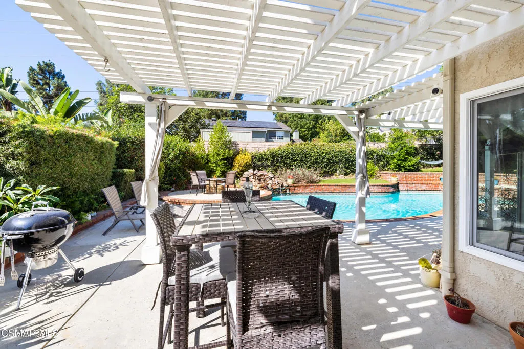 3581 Rachael Avenue, Simi Valley, California 93063 home-pic-25