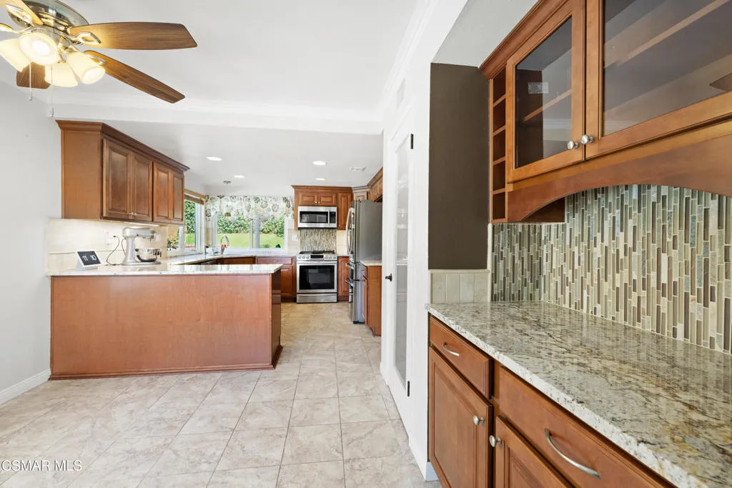 3581 Rachael Avenue, Simi Valley, California 93063 home-pic-7