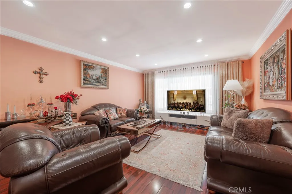 930 N Louise 304, Glendale, California 91207 home-pic-5