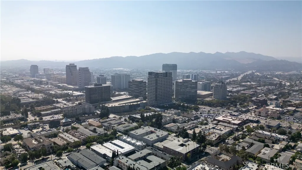 930 N Louise 304, Glendale, California 91207 home-pic-22