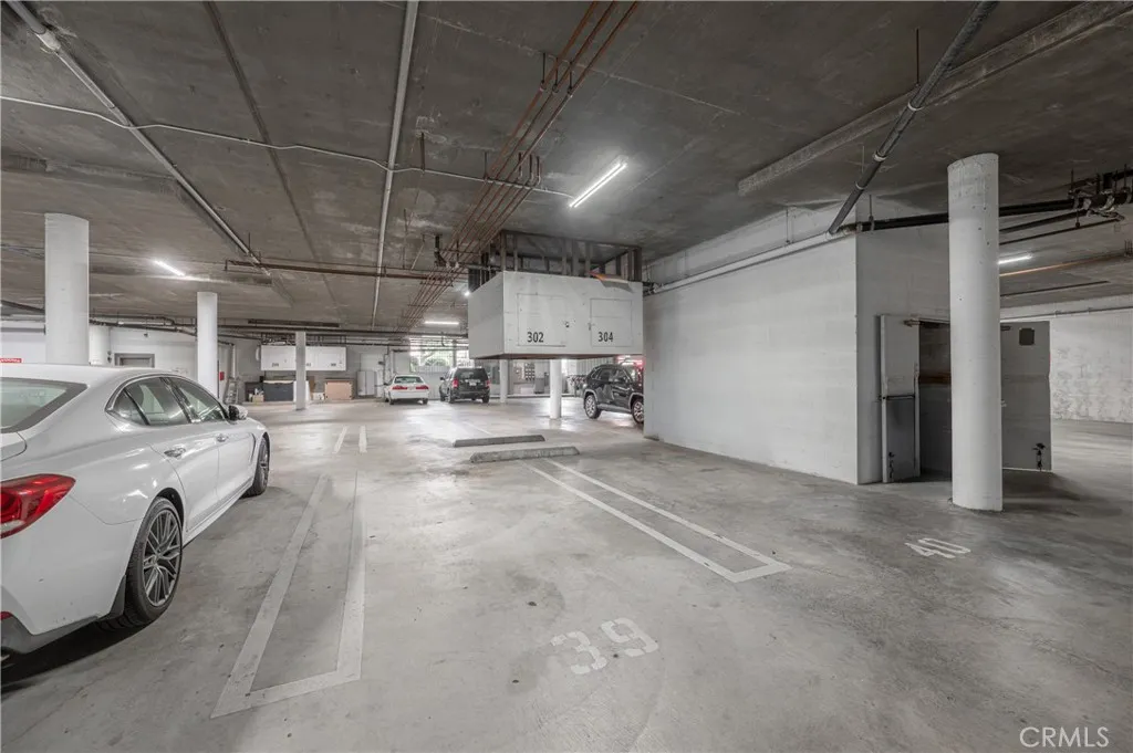 930 N Louise 304, Glendale, California 91207 home-pic-17