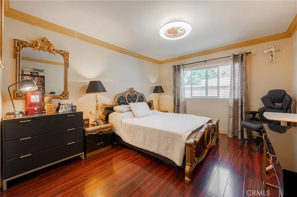 930 N Louise 304, Glendale, California 91207 home-pic-12