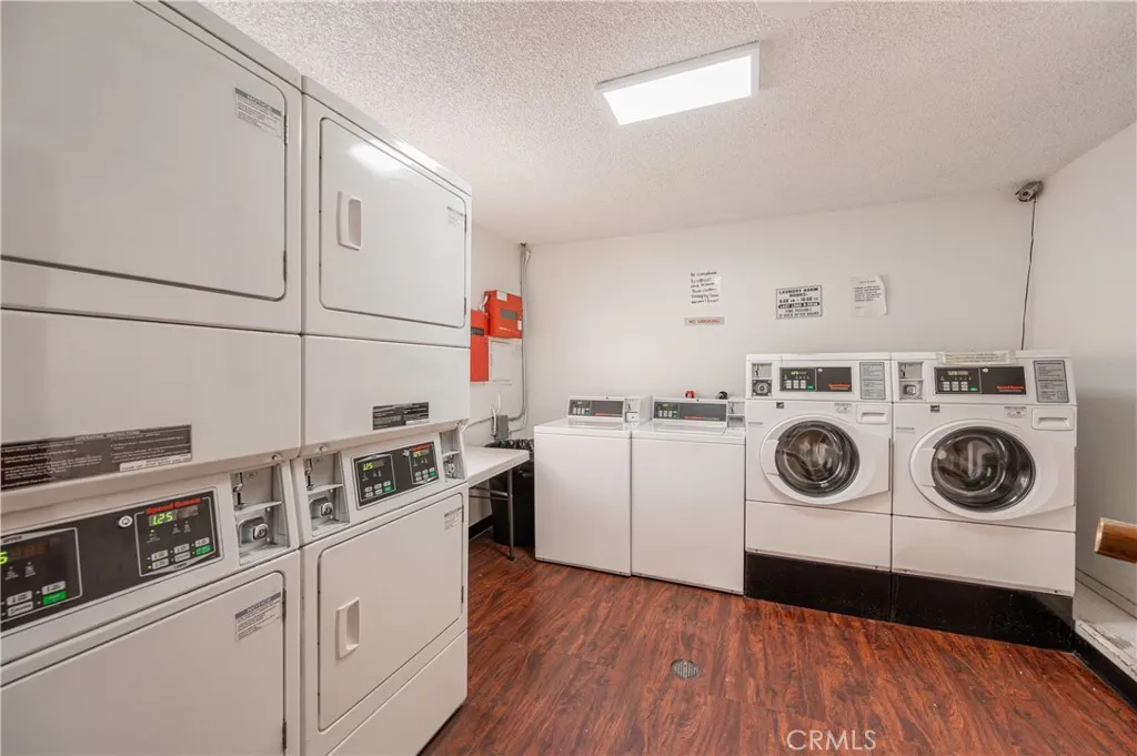 930 N Louise 304, Glendale, California 91207 home-pic-18