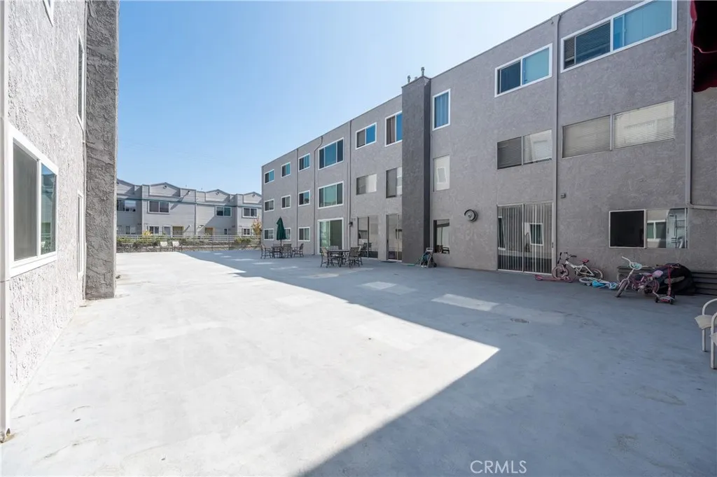 930 N Louise 304, Glendale, California 91207 home-pic-15