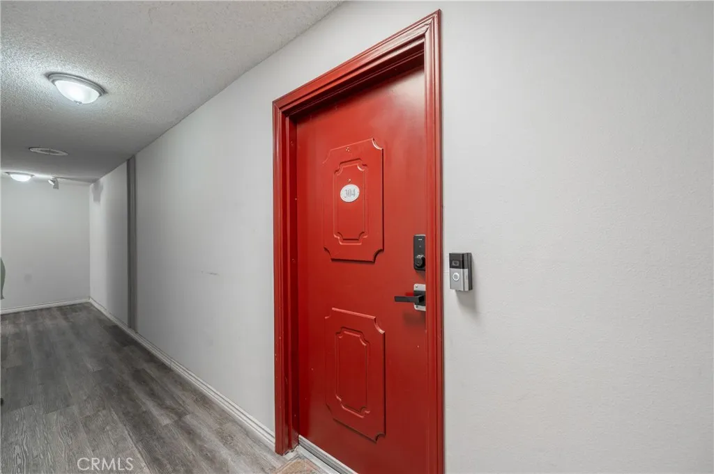 930 N Louise 304, Glendale, California 91207 home-pic-1