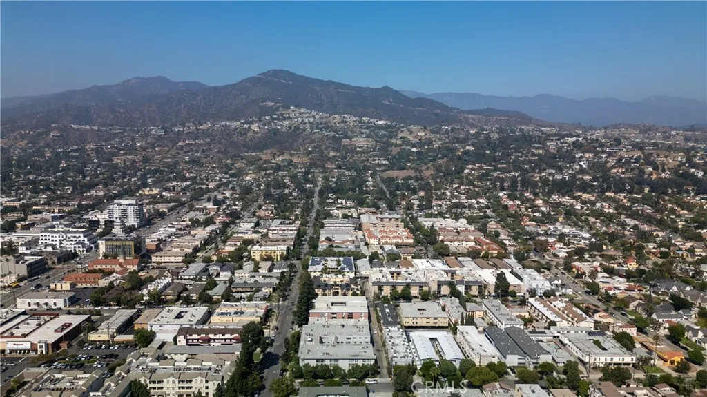 930 N Louise 304, Glendale, California 91207 home-pic-23