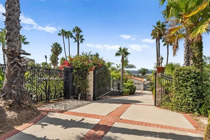5059 E Crescent Drive, Anaheim Hills, California 92807