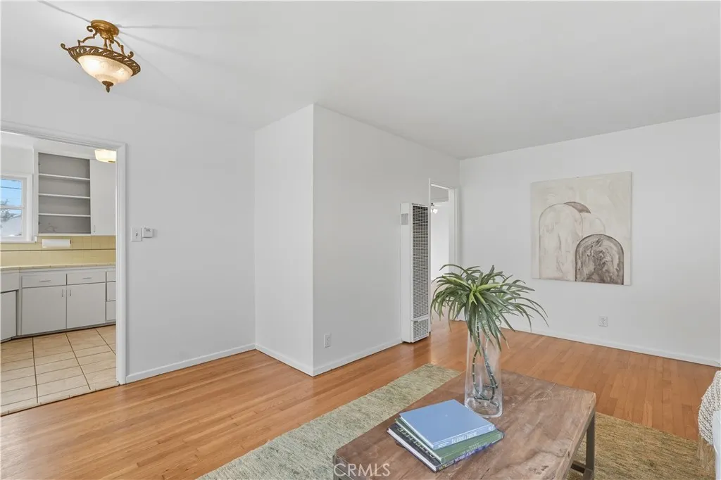 5468 W 120th Street, Hawthorne, California 90250 home-pic-3