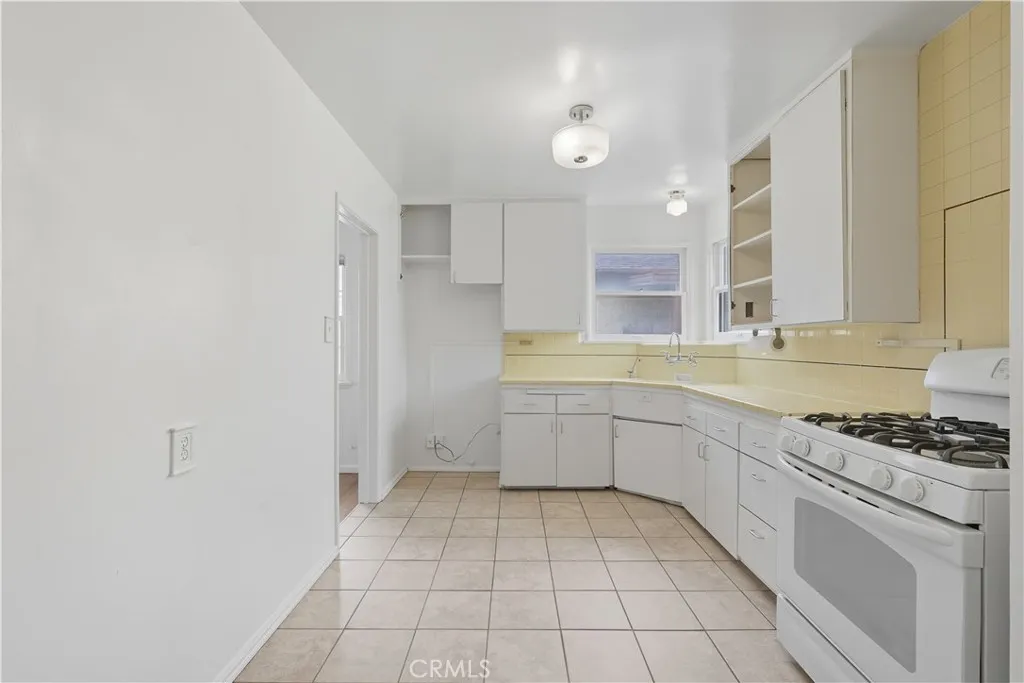 5468 W 120th Street, Hawthorne, California 90250 home-pic-6