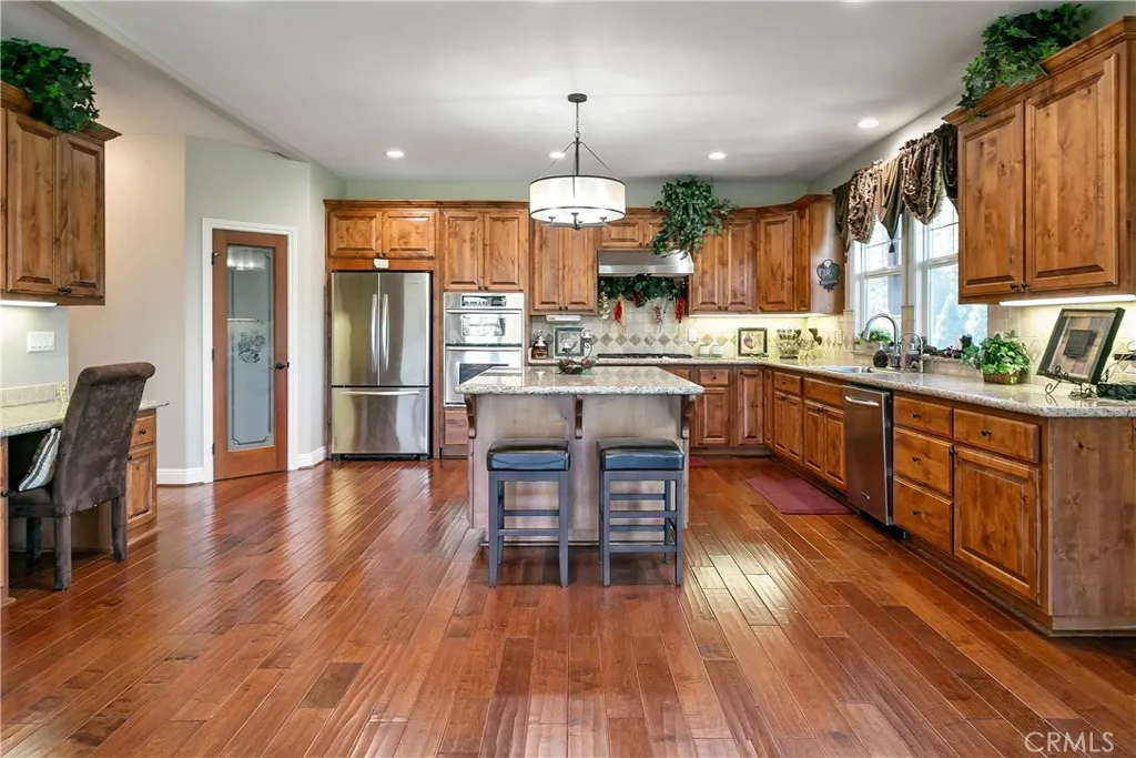 28449 Fresh Spring Lane, Lake Arrowhead, California 92352 home-pic-11