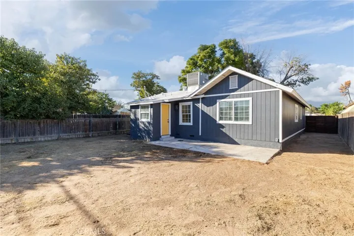 1209 Woodrow Avenue, Bakersfield, California 93308