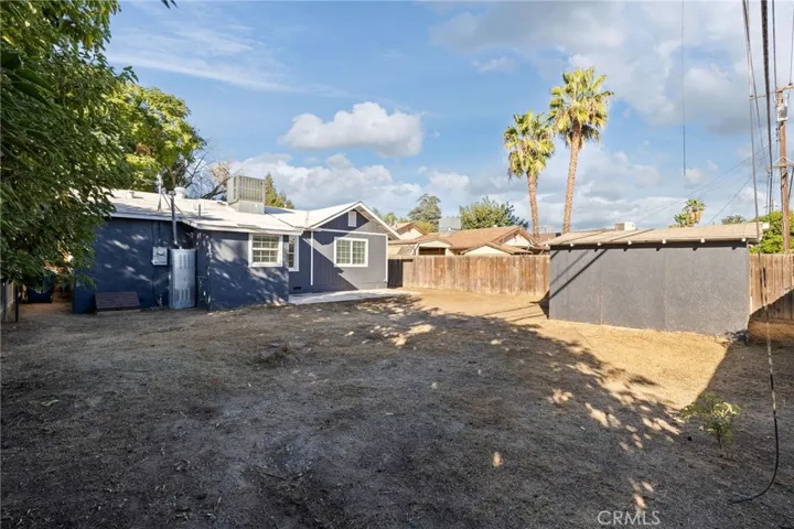 1209 Woodrow Avenue, Bakersfield, California 93308