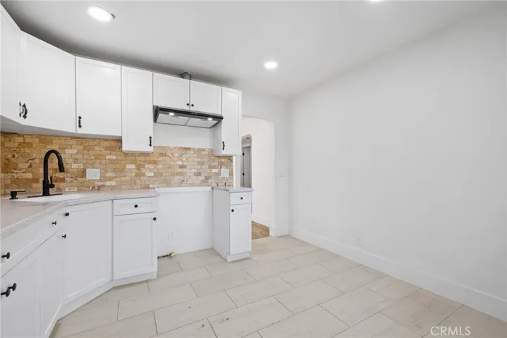 1209 Woodrow Avenue, Bakersfield, California 93308
