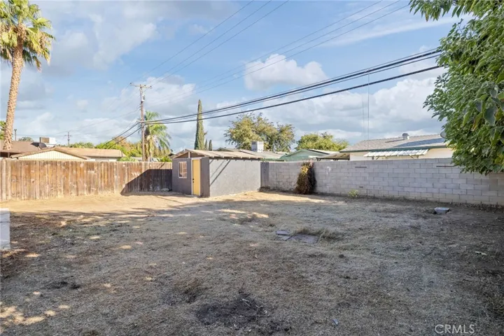1209 Woodrow Avenue, Bakersfield, California 93308