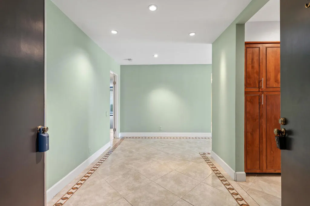 1630 S La Reina Way 3c, Palm Springs, California 92264 home-pic-7