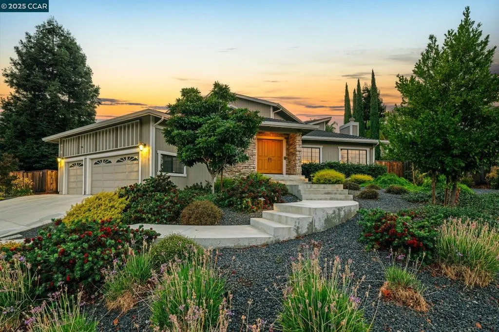 1075 Irwin Court, Concord, California 94518 home-pic-0