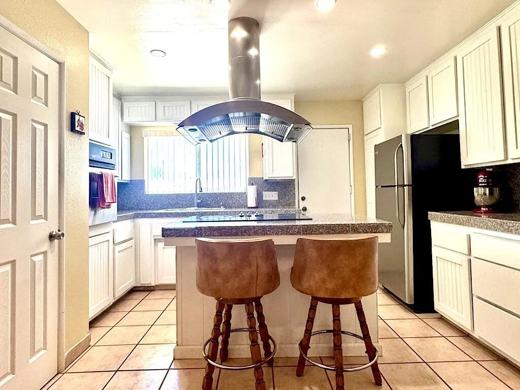 9724 Valencia Drive, Desert Hot Springs, California 92240 home-pic-10