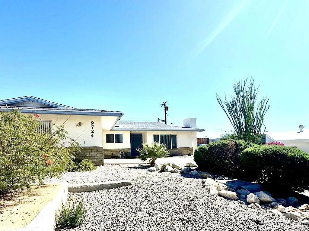 9724 Valencia Drive, Desert Hot Springs, California 92240 home-pic-2