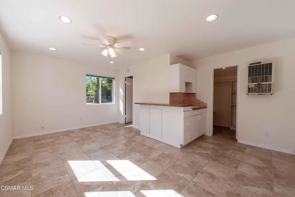22125 Costanso Street, Woodland Hills, California 91364 home-pic-21