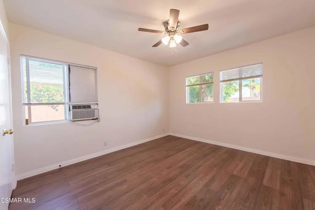 22125 Costanso Street, Woodland Hills, California 91364 home-pic-14