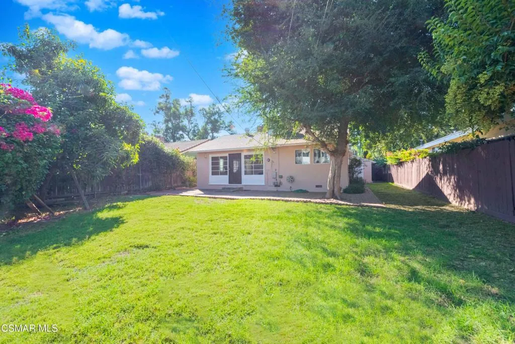 22125 Costanso Street, Woodland Hills, California 91364 home-pic-32