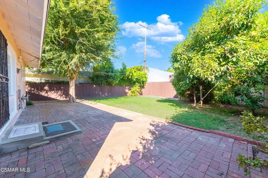 22125 Costanso Street, Woodland Hills, California 91364 home-pic-28