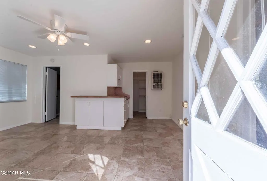 22125 Costanso Street, Woodland Hills, California 91364 home-pic-20