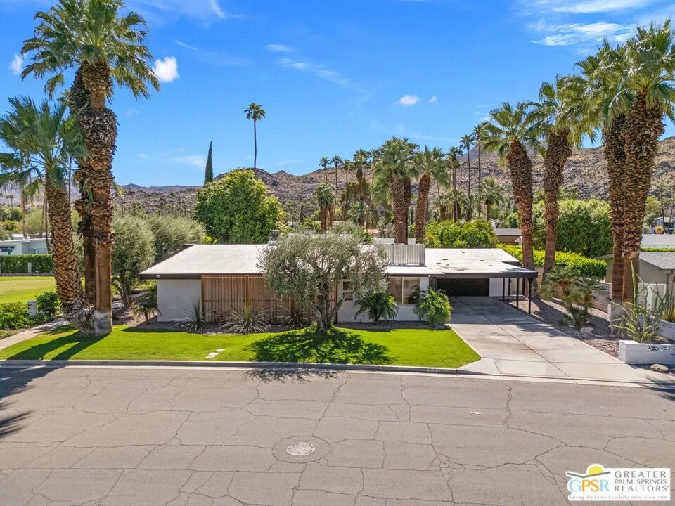 5155 E Bobolink Lane, Palm Springs, California 92264 home-pic-5