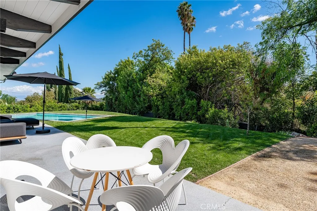5700 El Canon Avenue, Woodland Hills, California 91367 home-pic-33