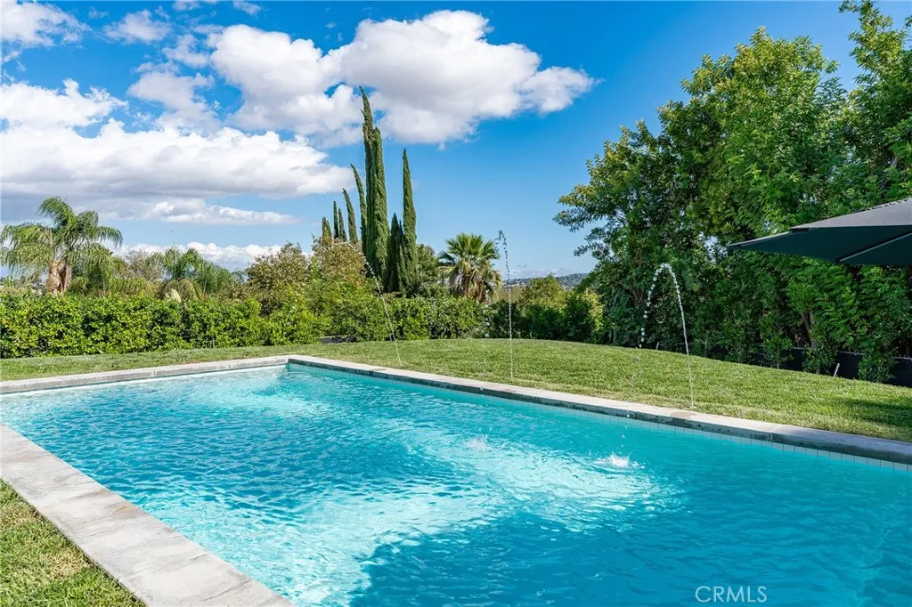 5700 El Canon Avenue, Woodland Hills, California 91367 home-pic-36