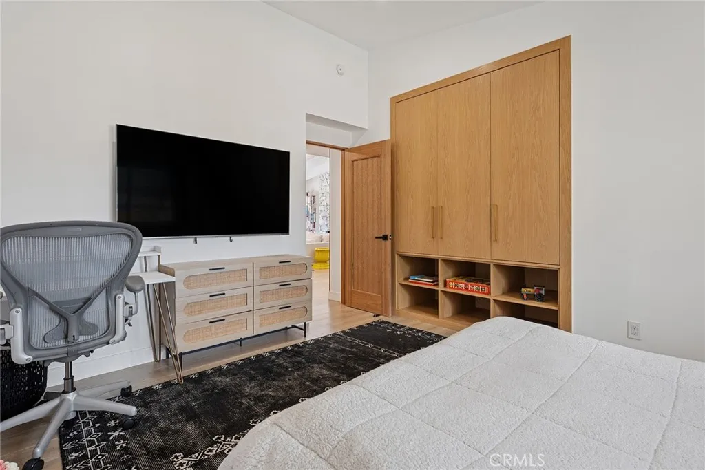 5700 El Canon Avenue, Woodland Hills, California 91367 home-pic-27
