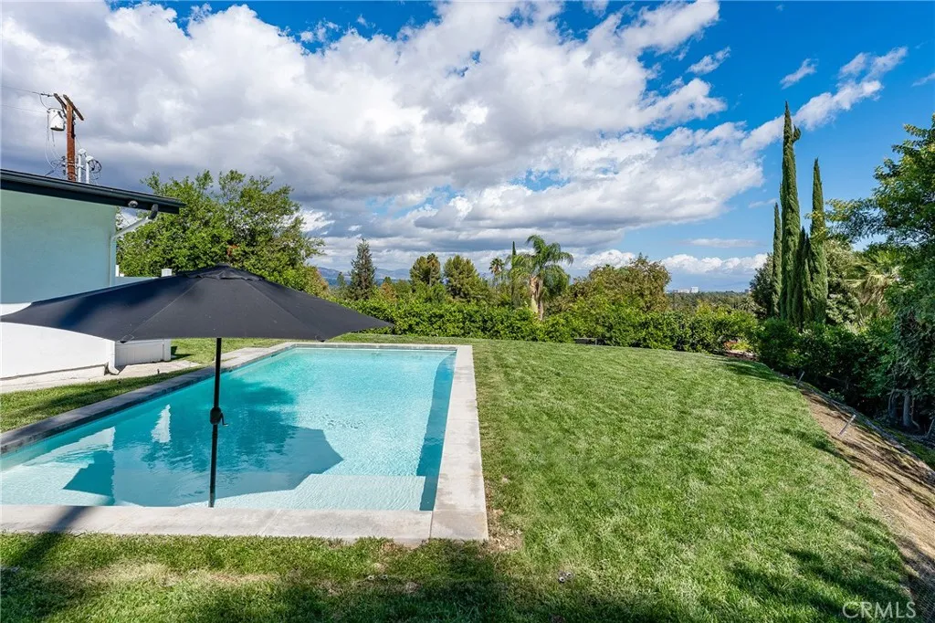 5700 El Canon Avenue, Woodland Hills, California 91367 home-pic-40