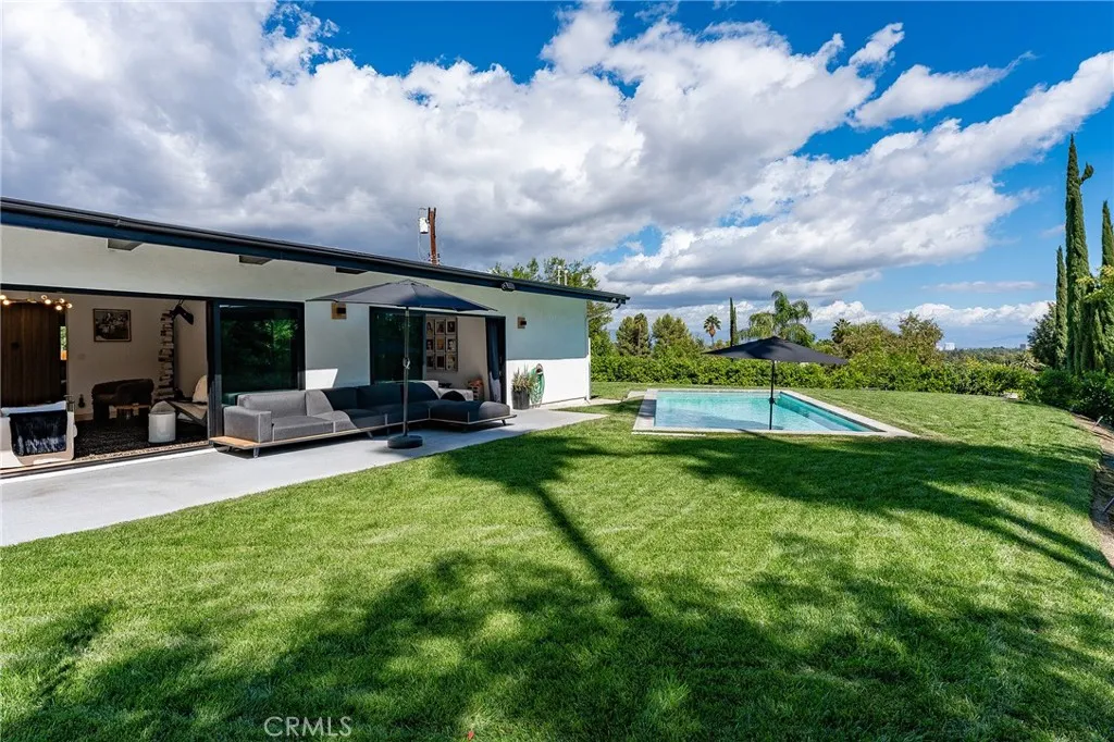 5700 El Canon Avenue, Woodland Hills, California 91367 home-pic-34
