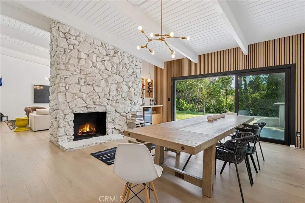 5700 El Canon Avenue, Woodland Hills, California 91367 home-pic-10