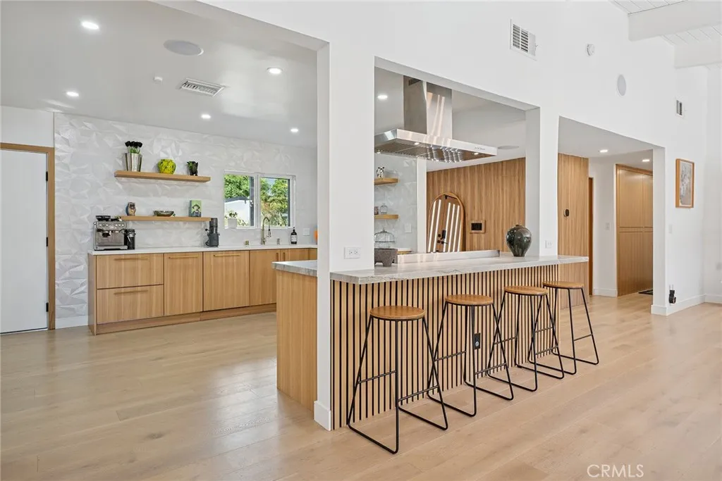 5700 El Canon Avenue, Woodland Hills, California 91367 home-pic-19