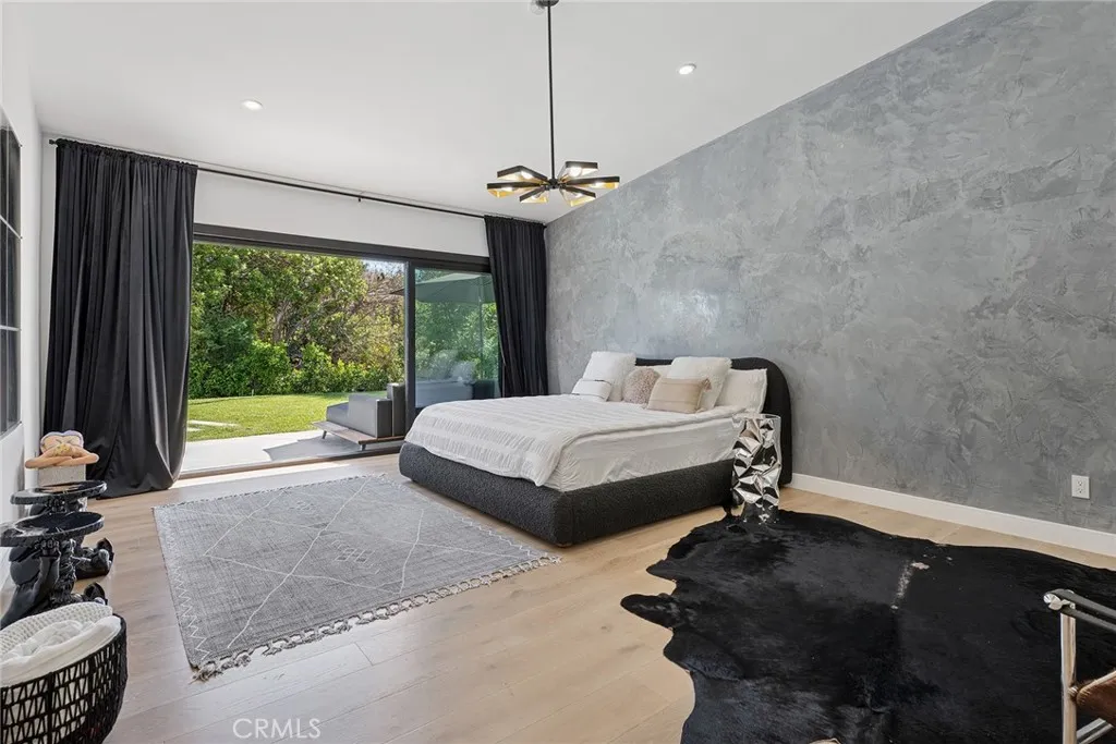 5700 El Canon Avenue, Woodland Hills, California 91367 home-pic-21