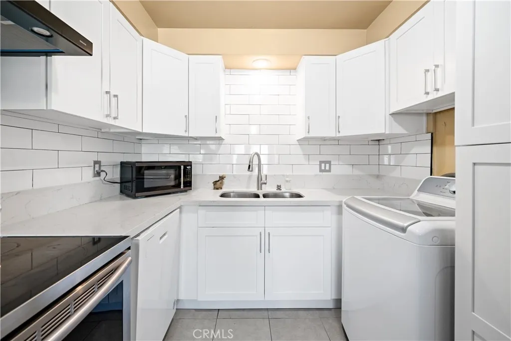 2018 Las Vegas Avenue 18, Pomona, California 91767 home-pic-12