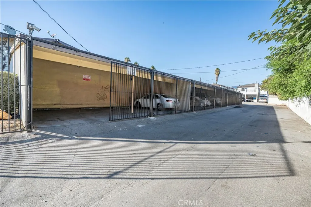 2018 Las Vegas Avenue 18, Pomona, California 91767 home-pic-18