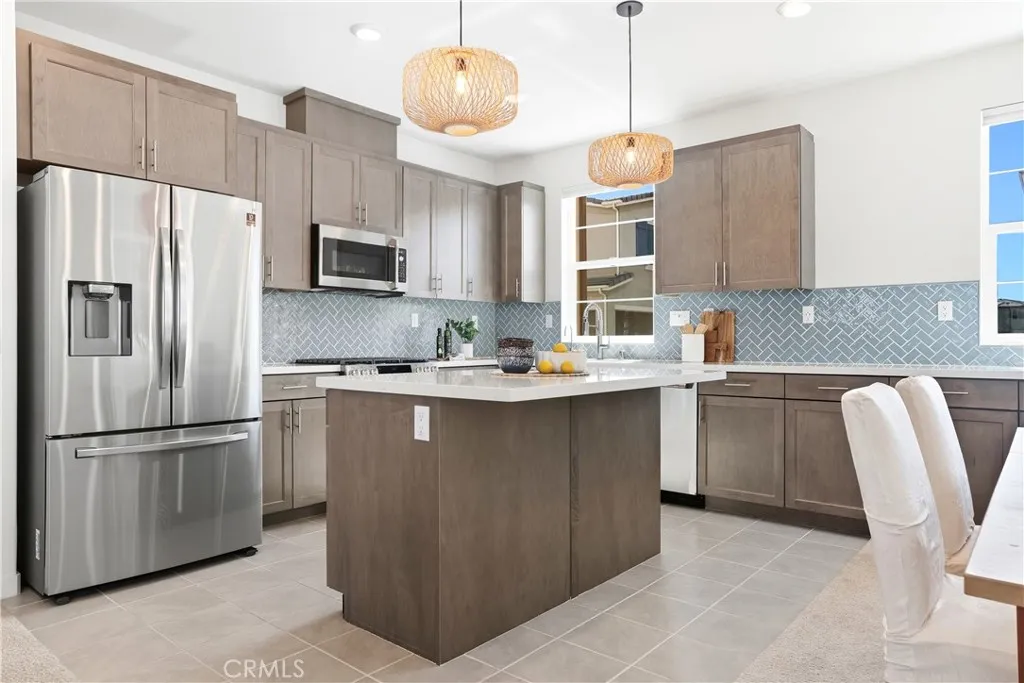 221 Gallop Court, Rancho Mission Viejo, California 92694 home-pic-2