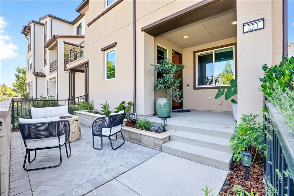 221 Gallop Court, Rancho Mission Viejo, California 92694 home-pic-22