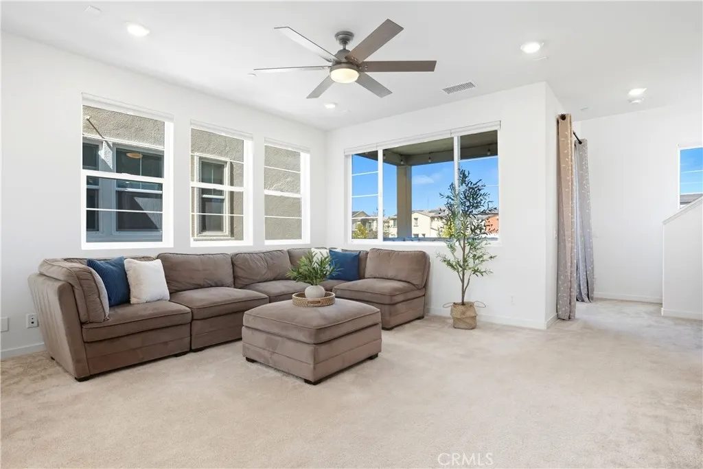 221 Gallop Court, Rancho Mission Viejo, California 92694 home-pic-9