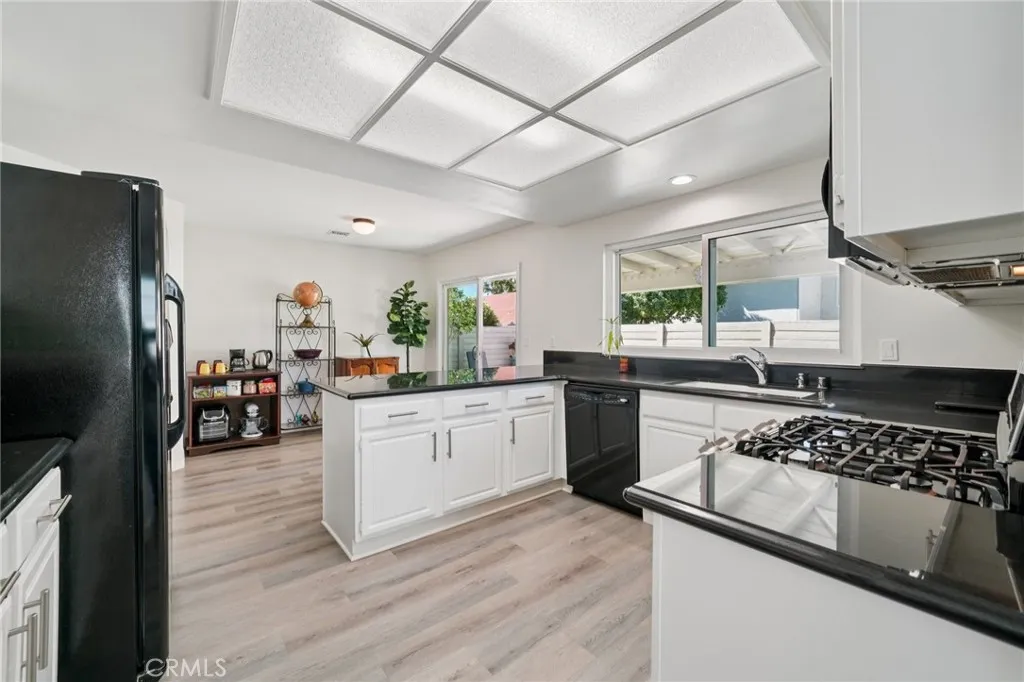 56 Dearborn, Redlands, California 92374 home-pic-8